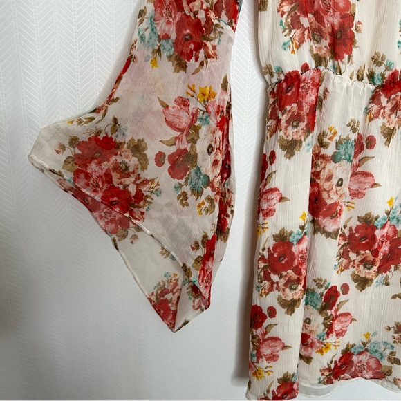 Alice and Olivia mini dress cream and red floral - Picture 2 of 7